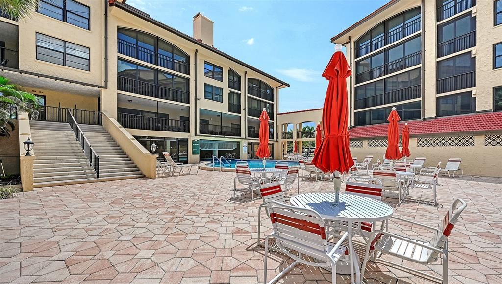 For Sale: $625,000 (2 beds, 2 baths, 1650 Square Feet)