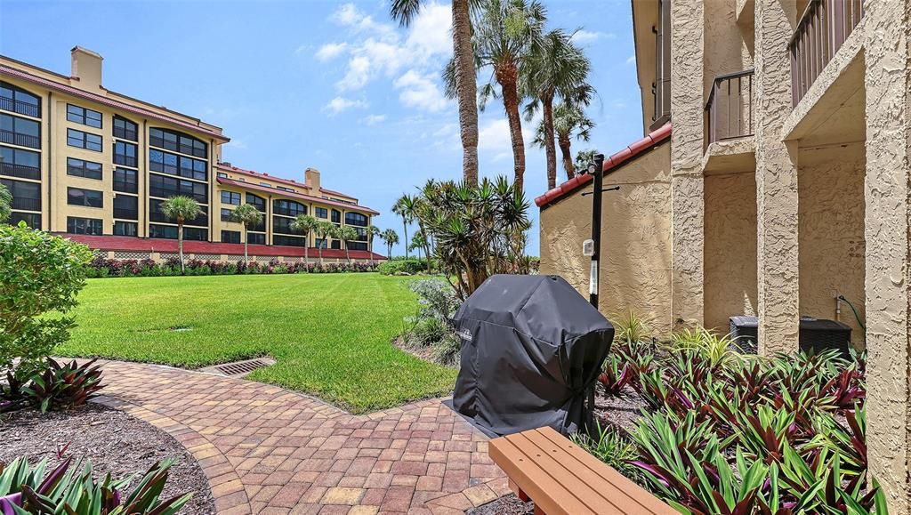 For Sale: $625,000 (2 beds, 2 baths, 1650 Square Feet)