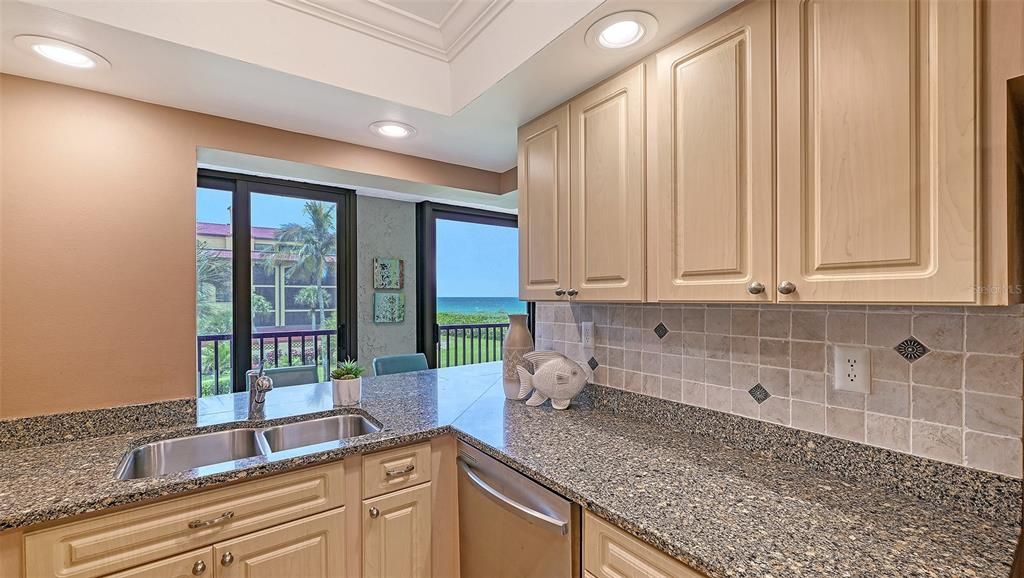 For Sale: $625,000 (2 beds, 2 baths, 1650 Square Feet)