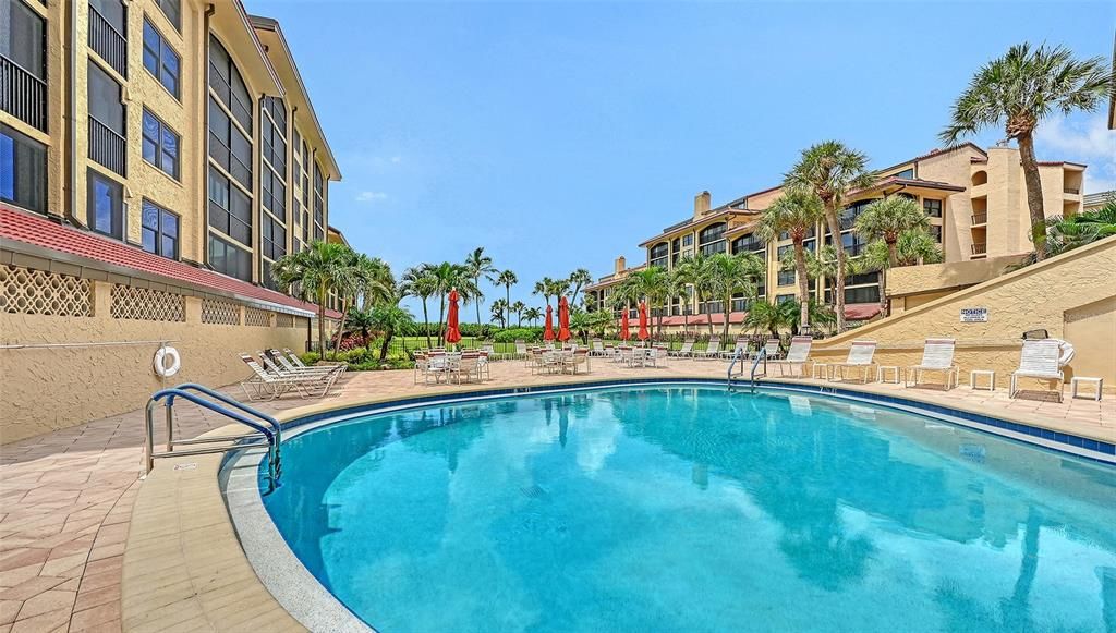 For Sale: $625,000 (2 beds, 2 baths, 1650 Square Feet)
