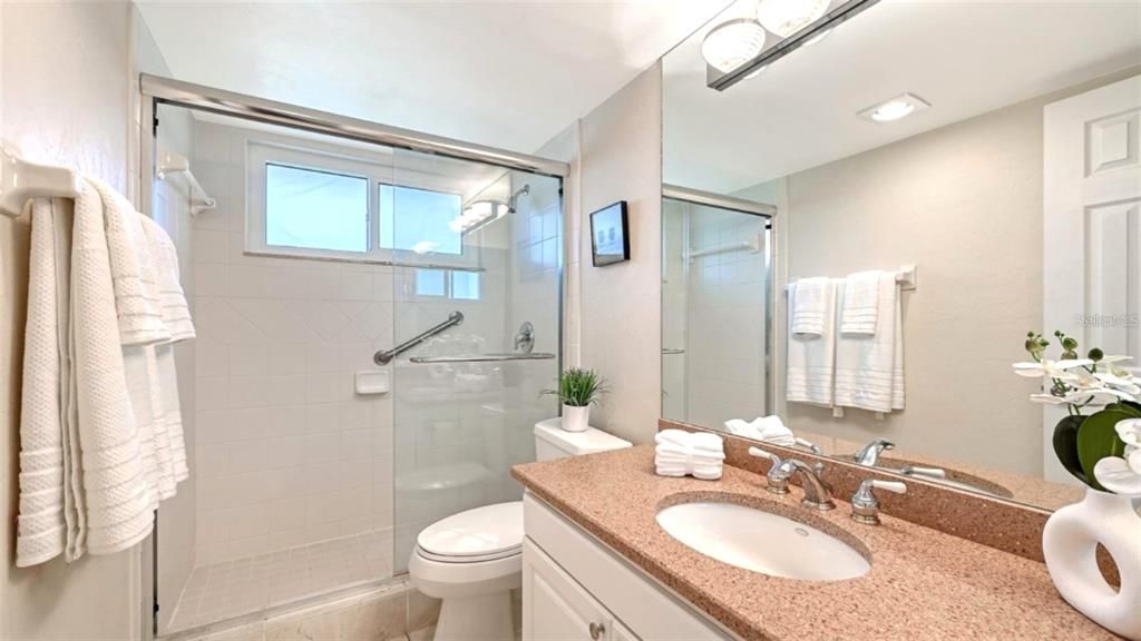 For Sale: $625,000 (2 beds, 2 baths, 1650 Square Feet)