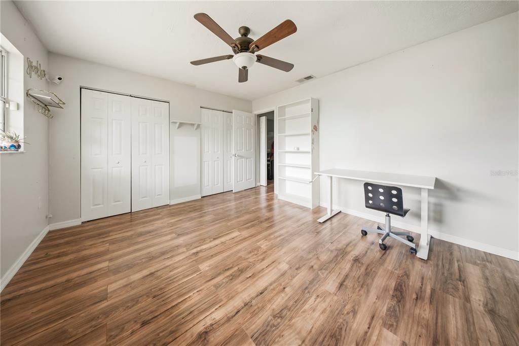 For Sale: $394,900 (4 beds, 2 baths, 1608 Square Feet)