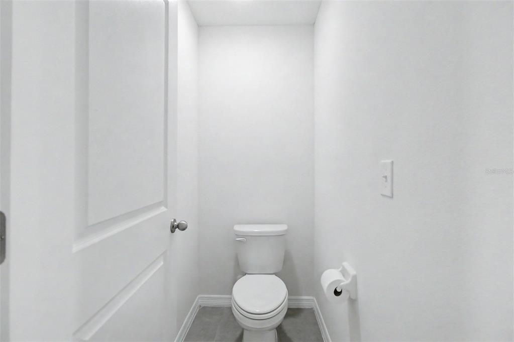 На продажу: $299,900 (3 спален, 2 ванн, 1615 Квадратных фут)