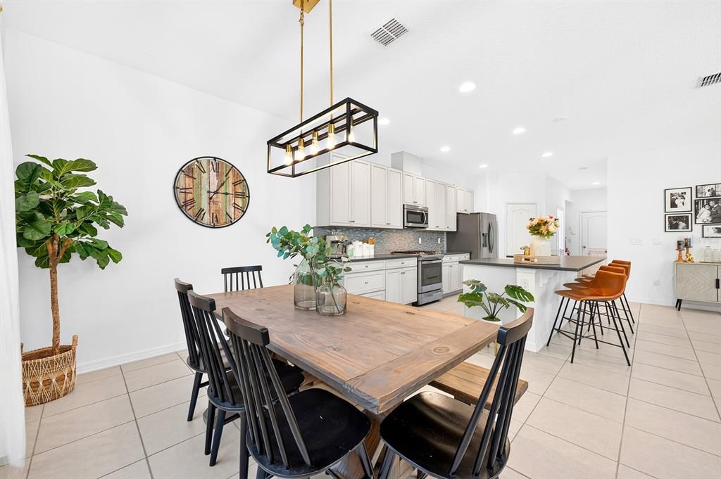 For Sale: $579,500 (4 beds, 3 baths, 2919 Square Feet)