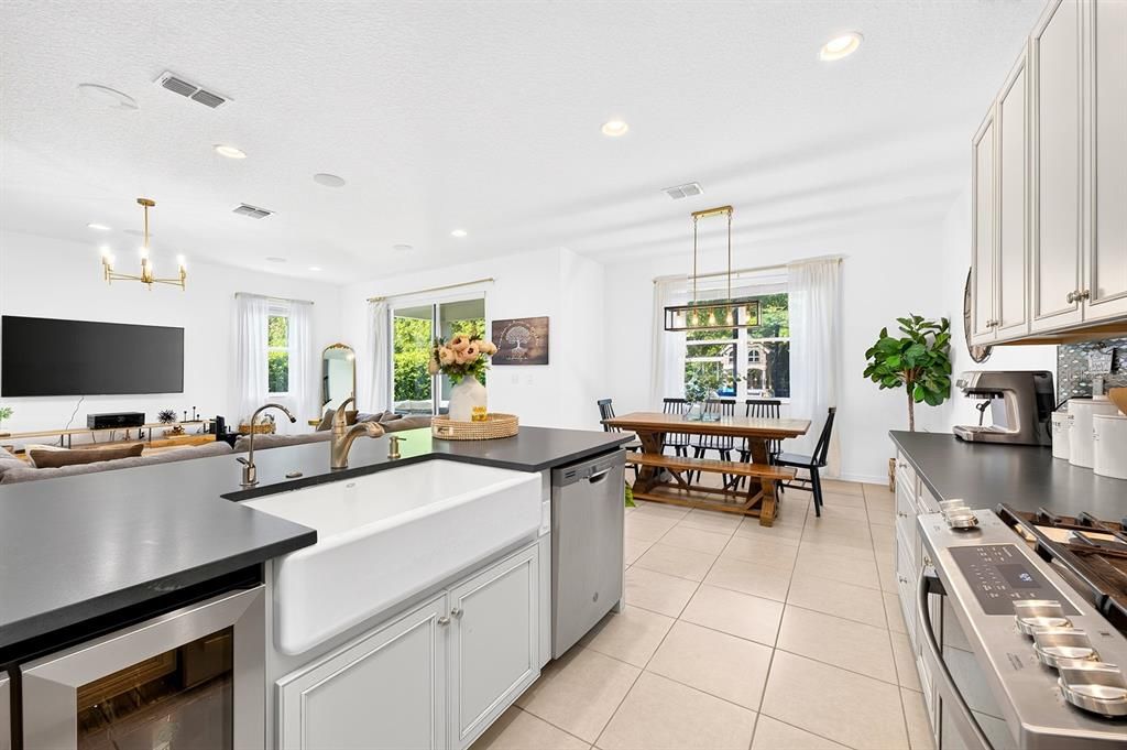 For Sale: $579,500 (4 beds, 3 baths, 2919 Square Feet)