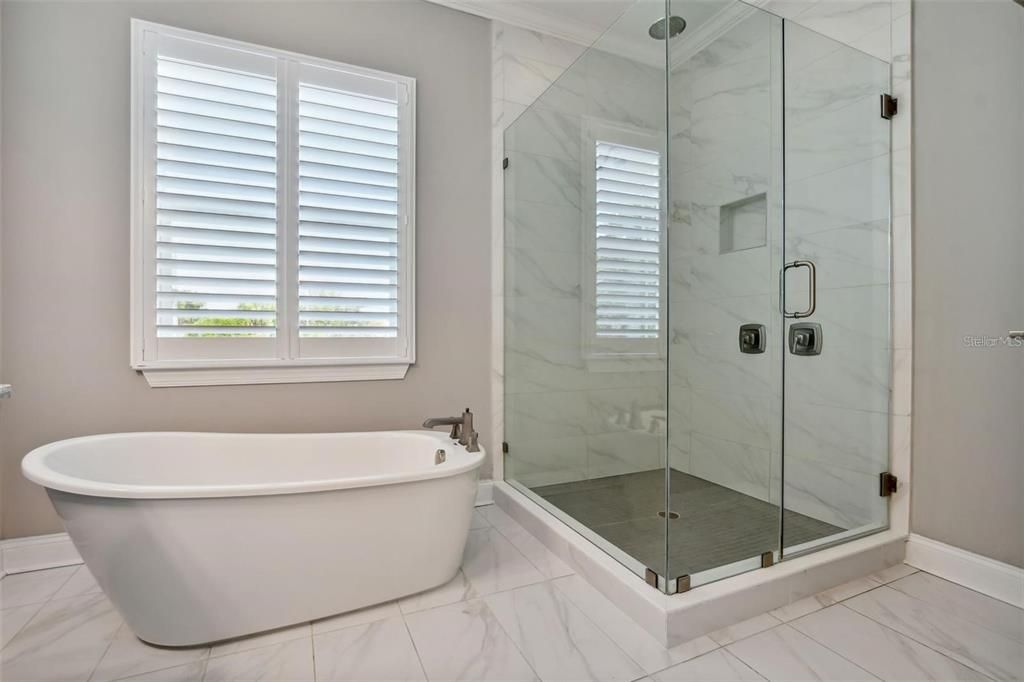 For Rent: $5,500 (4 beds, 3 baths, 2319 Square Feet)