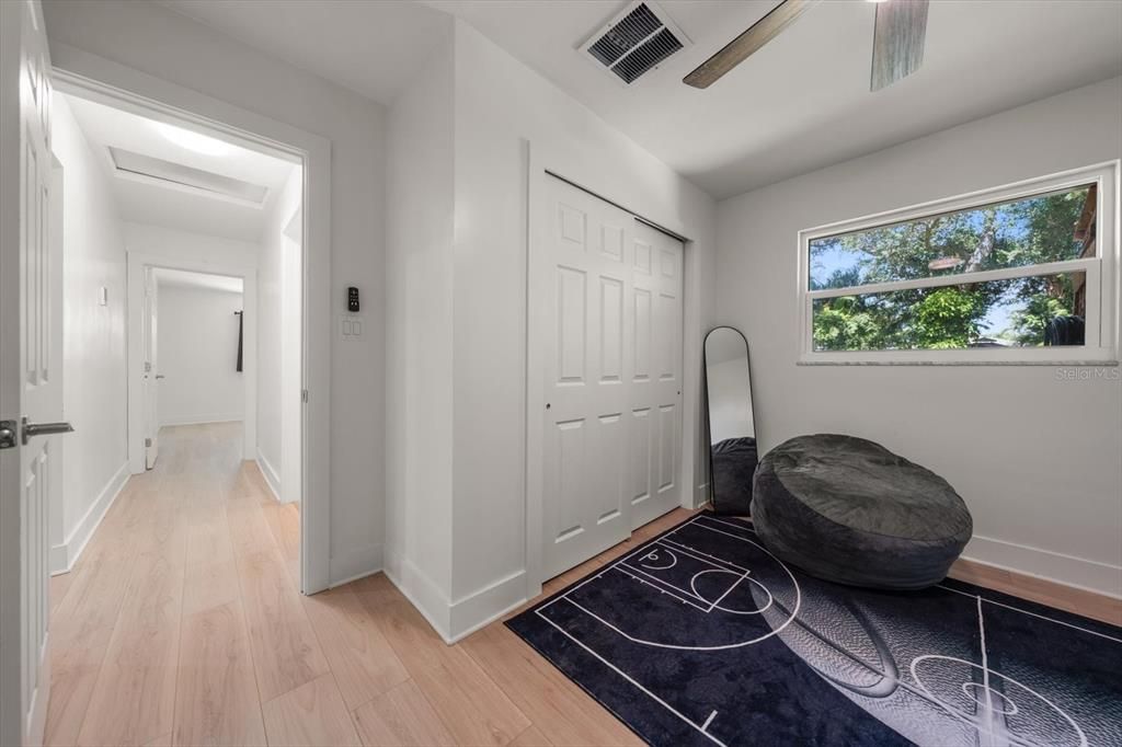 En Venta: $1,179,000 (4 camas, 3 baños, 2914 Pies cuadrados)