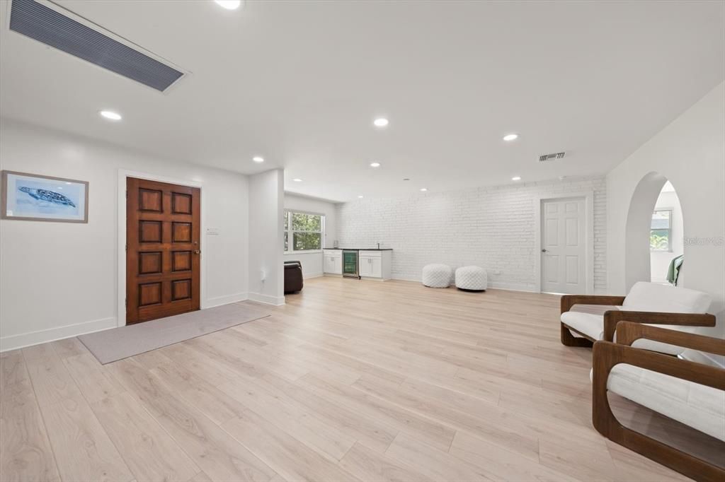 En Venta: $1,179,000 (4 camas, 3 baños, 2914 Pies cuadrados)