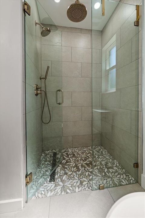 En Venta: $1,179,000 (4 camas, 3 baños, 2914 Pies cuadrados)