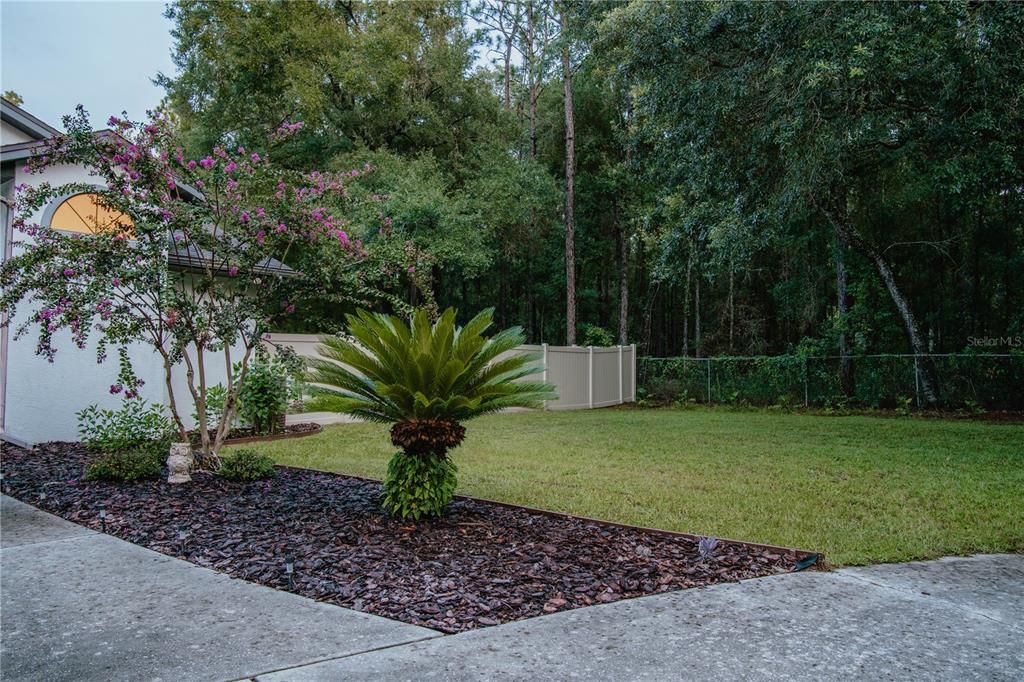 For Sale: $469,000 (3 beds, 3 baths, 1947 Square Feet)