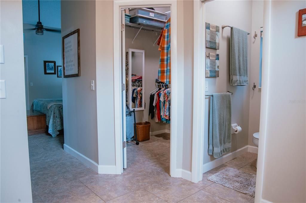 For Sale: $469,000 (3 beds, 3 baths, 1947 Square Feet)