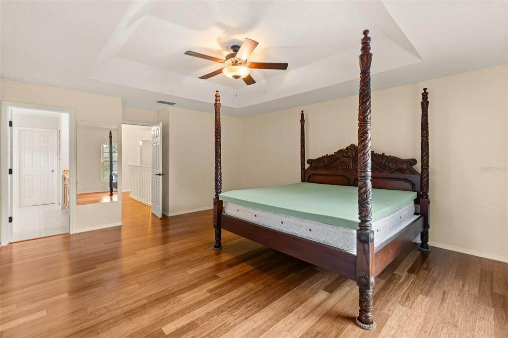 En Venta: $599,000 (4 camas, 2 baños, 2952 Pies cuadrados)