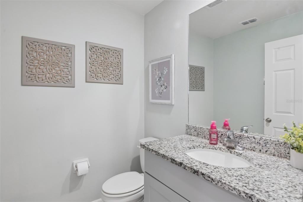En Venta: $299,900 (3 camas, 2 baños, 1703 Pies cuadrados)