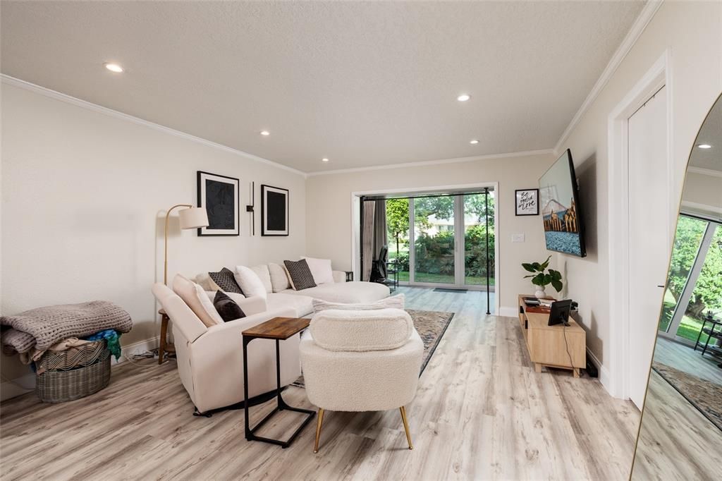 En Venta: $249,900 (2 camas, 2 baños, 1135 Pies cuadrados)