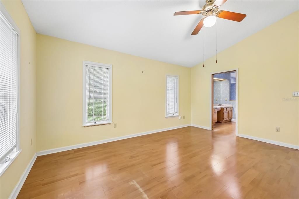 For Sale: $450,000 (4 beds, 3 baths, 2298 Square Feet)