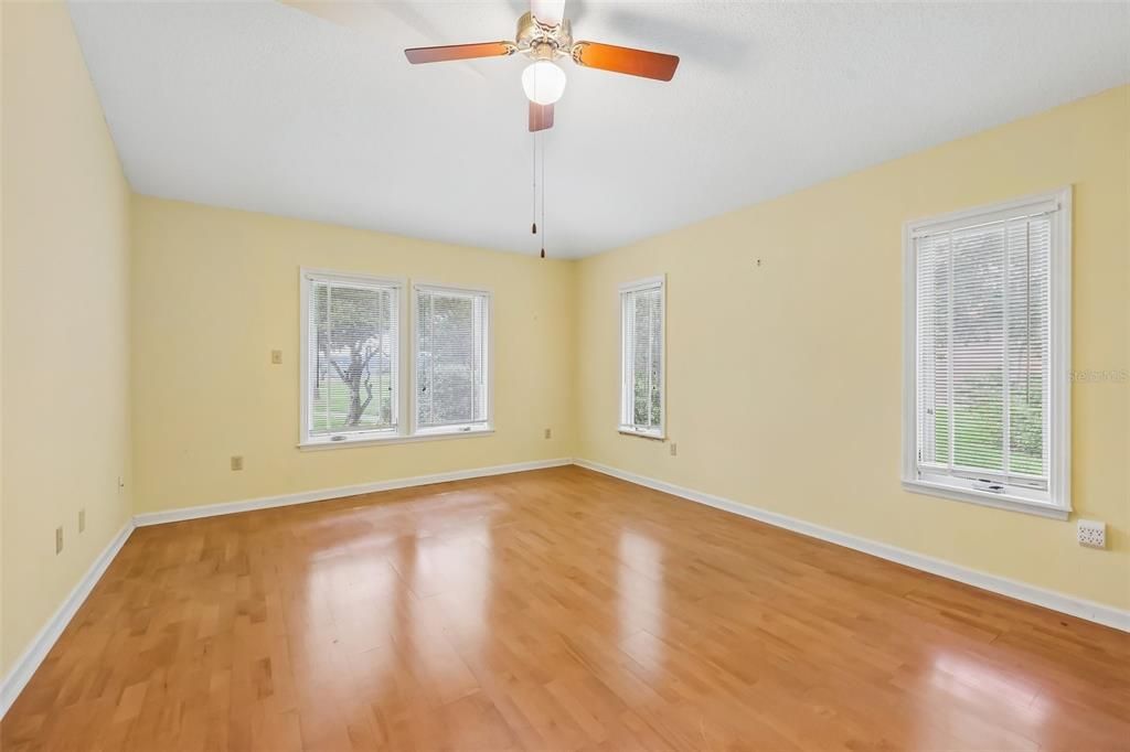 For Sale: $450,000 (4 beds, 3 baths, 2298 Square Feet)