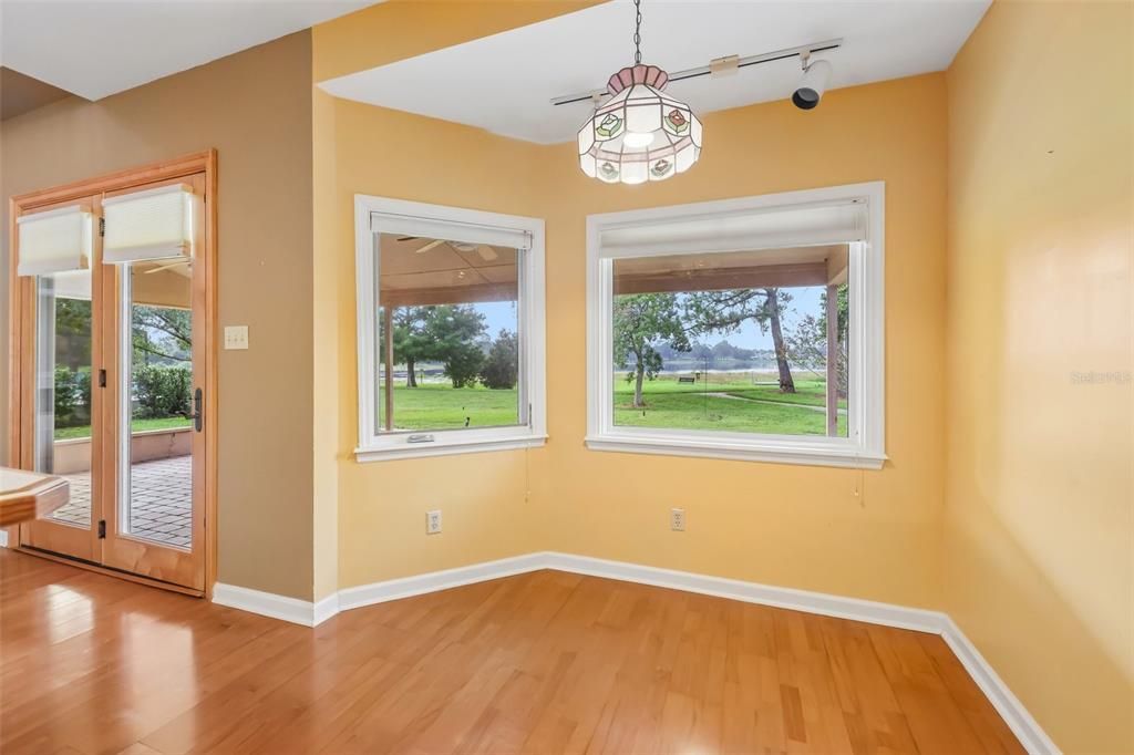 For Sale: $450,000 (4 beds, 3 baths, 2298 Square Feet)