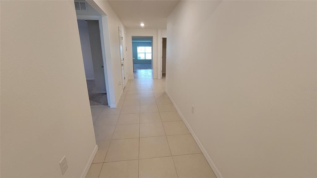 En Renta: $2,400 (4 camas, 2 baños, 1934 Pies cuadrados)