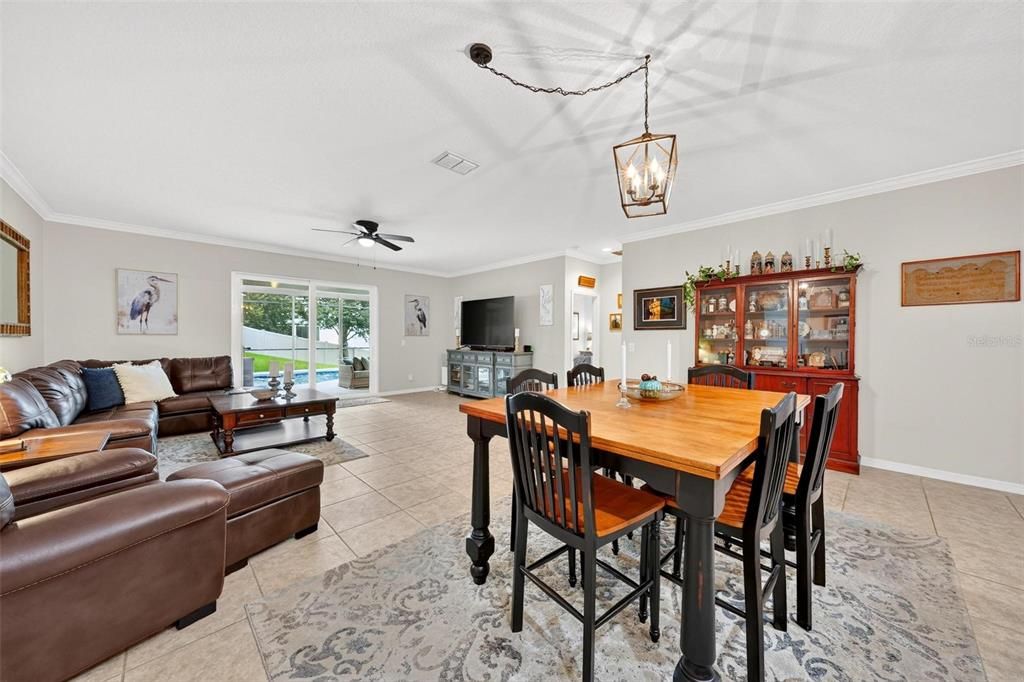 For Sale: $442,000 (4 beds, 2 baths, 2164 Square Feet)