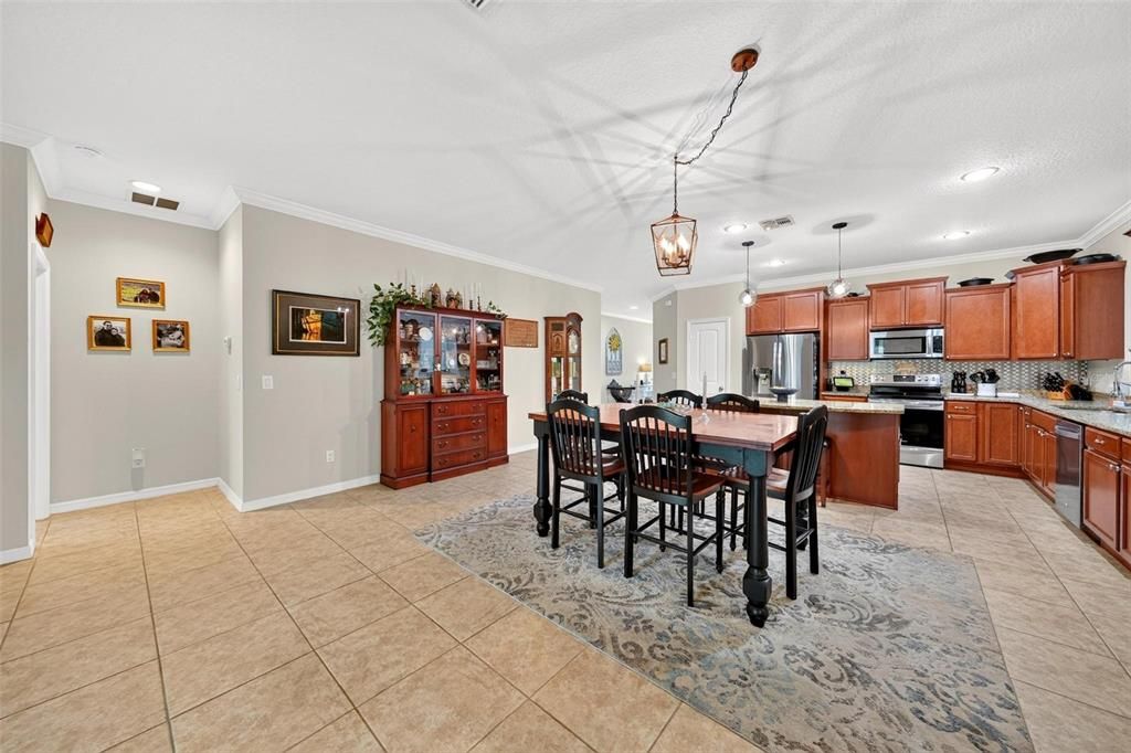 For Sale: $442,000 (4 beds, 2 baths, 2164 Square Feet)