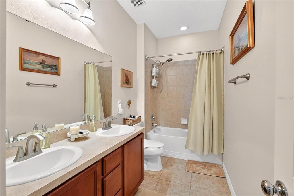 For Sale: $442,000 (4 beds, 2 baths, 2164 Square Feet)