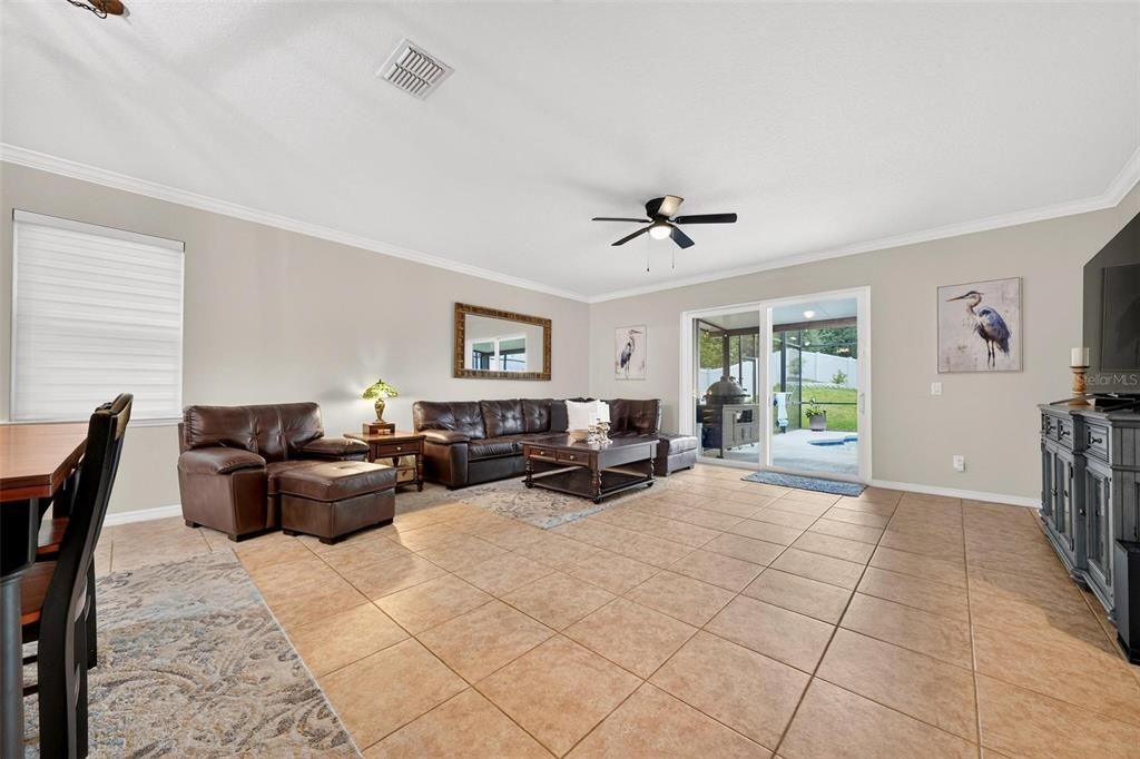 For Sale: $442,000 (4 beds, 2 baths, 2164 Square Feet)