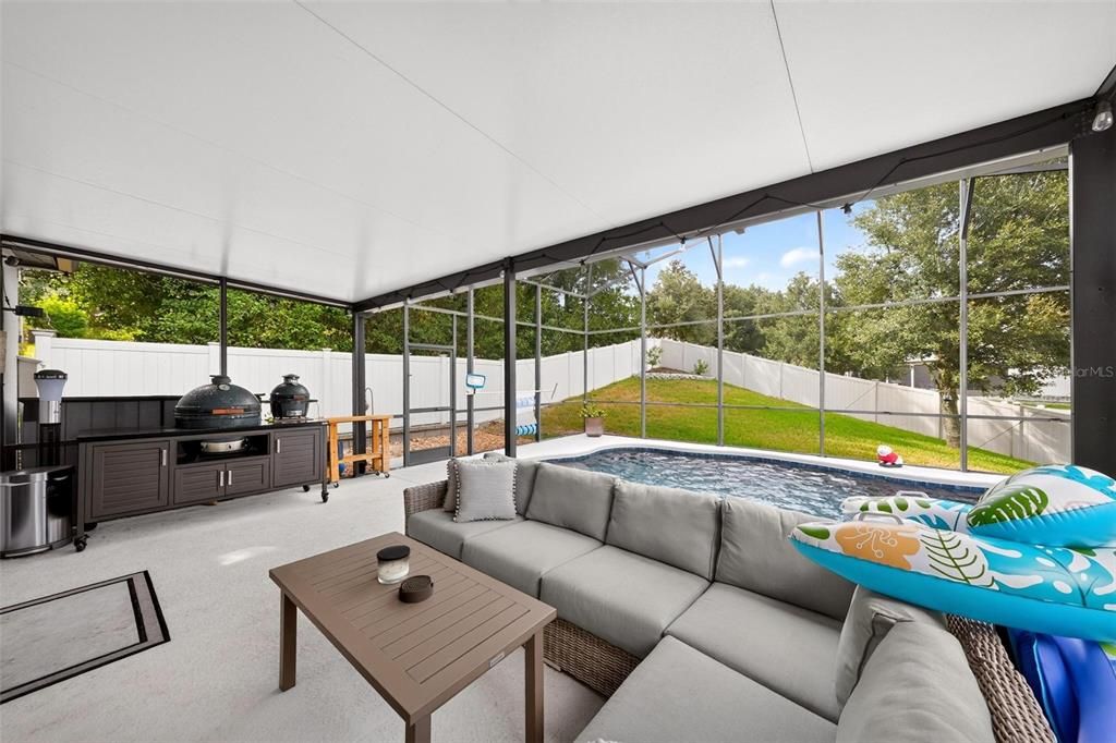For Sale: $442,000 (4 beds, 2 baths, 2164 Square Feet)