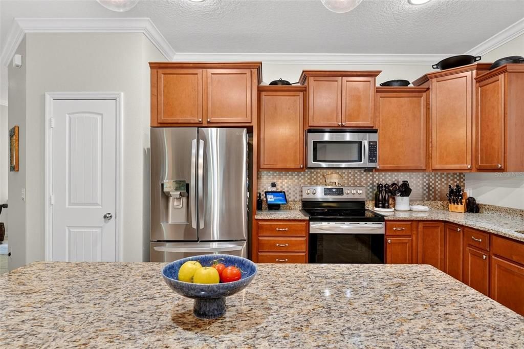 For Sale: $442,000 (4 beds, 2 baths, 2164 Square Feet)