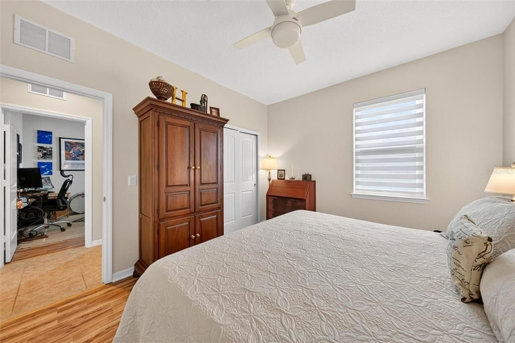 For Sale: $442,000 (4 beds, 2 baths, 2164 Square Feet)