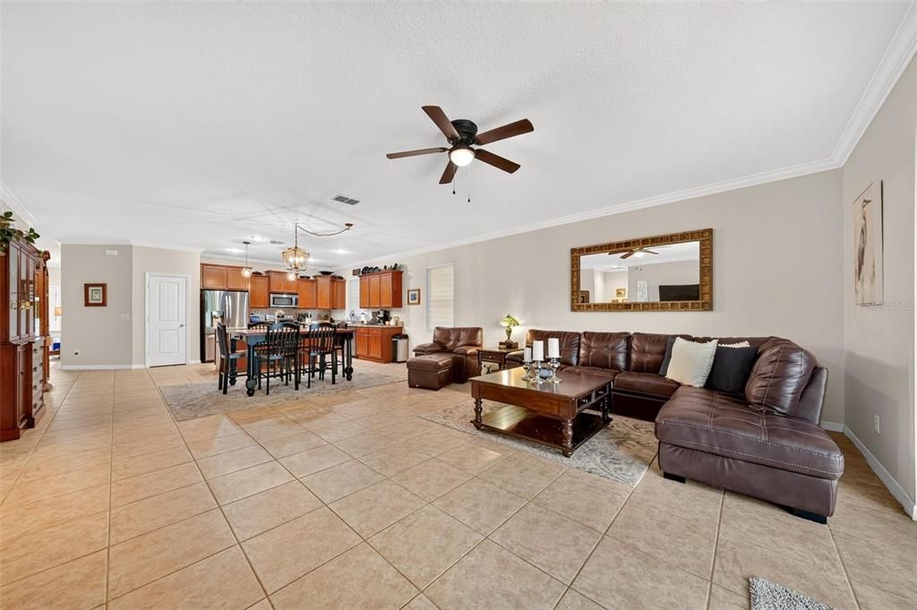 For Sale: $442,000 (4 beds, 2 baths, 2164 Square Feet)