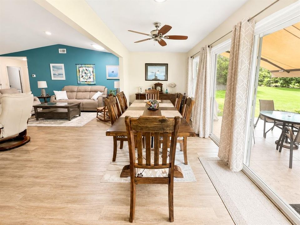En Venta: $287,900 (2 camas, 2 baños, 1610 Pies cuadrados)