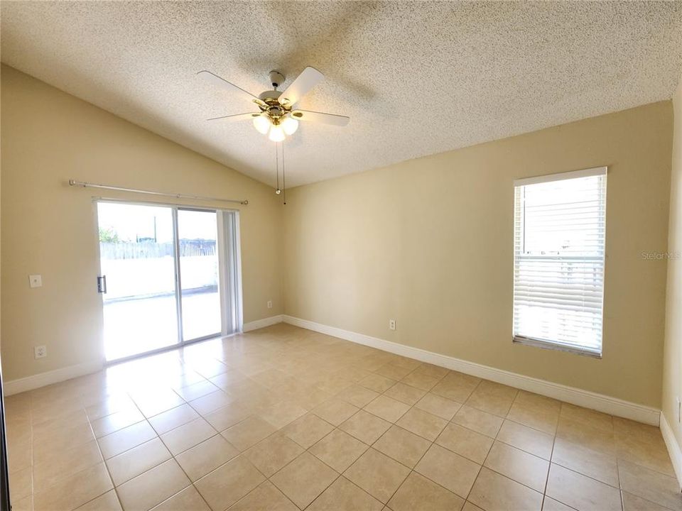 For Rent: $2,450 (3 beds, 2 baths, 1632 Square Feet)