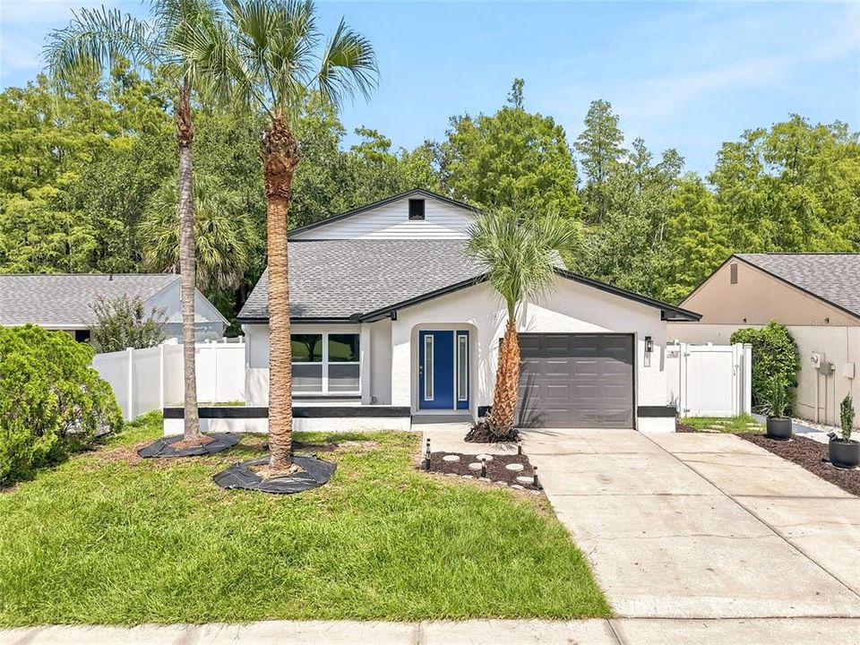 En Venta: $465,000 (4 camas, 2 baños, 1407 Pies cuadrados)