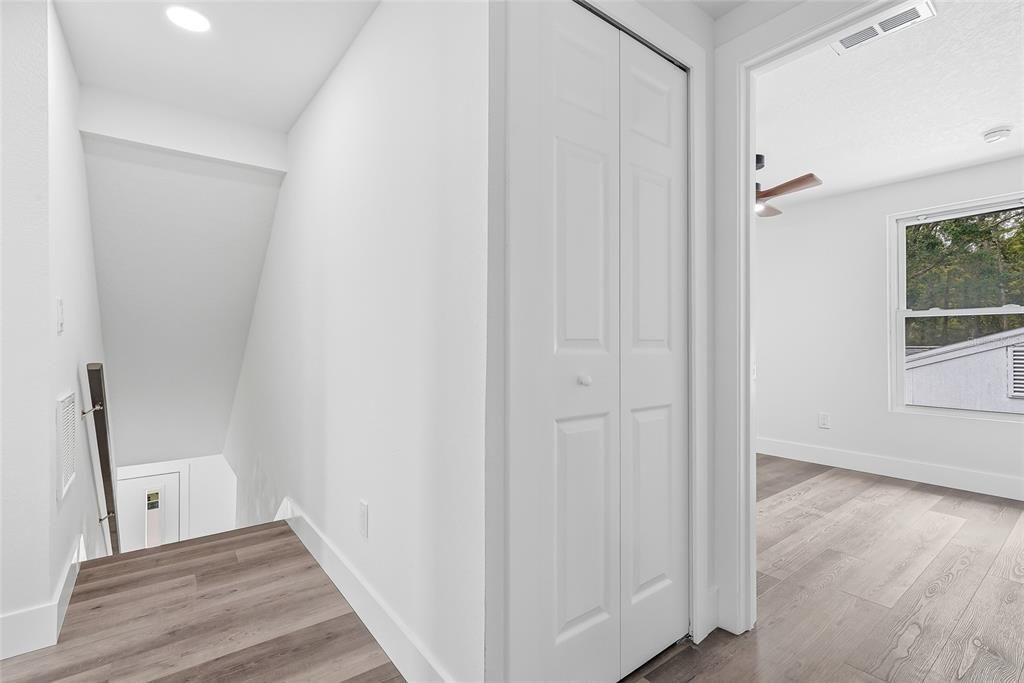 En Venta: $465,000 (4 camas, 2 baños, 1407 Pies cuadrados)