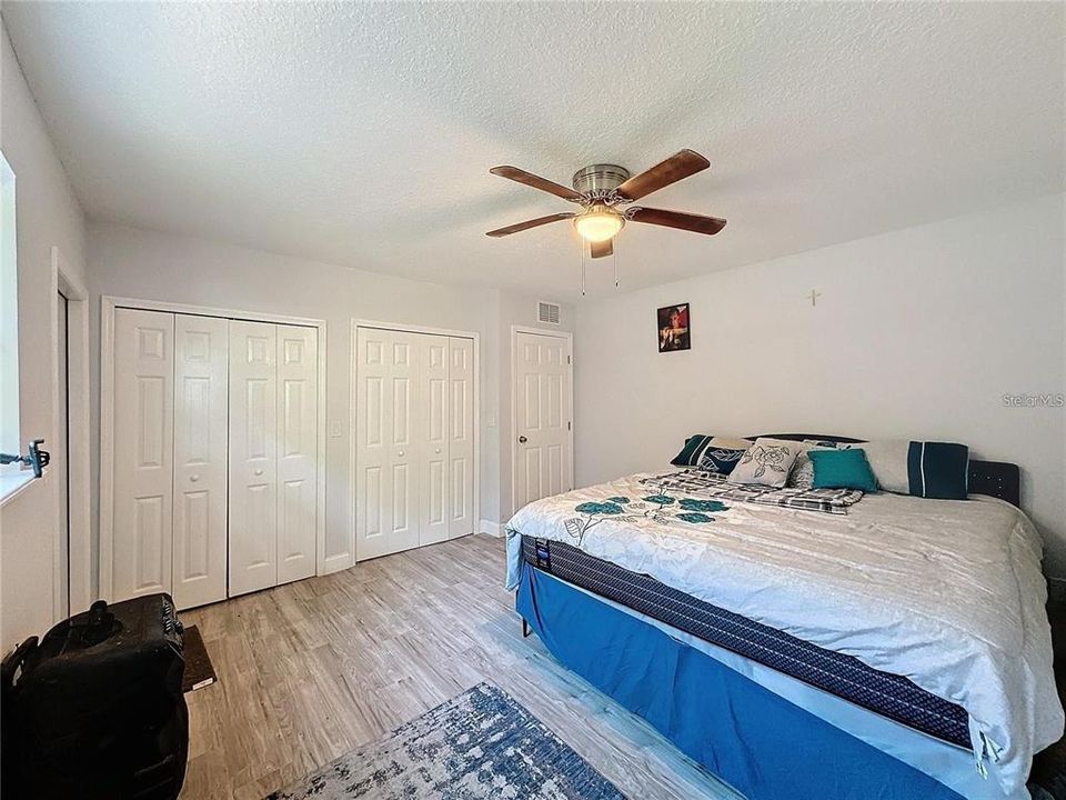 En Venta: $350,000 (4 camas, 2 baños, 1556 Pies cuadrados)