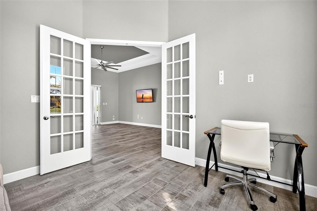Active With Contract: $599,000 (3 beds, 2 baths, 2004 Square Feet)