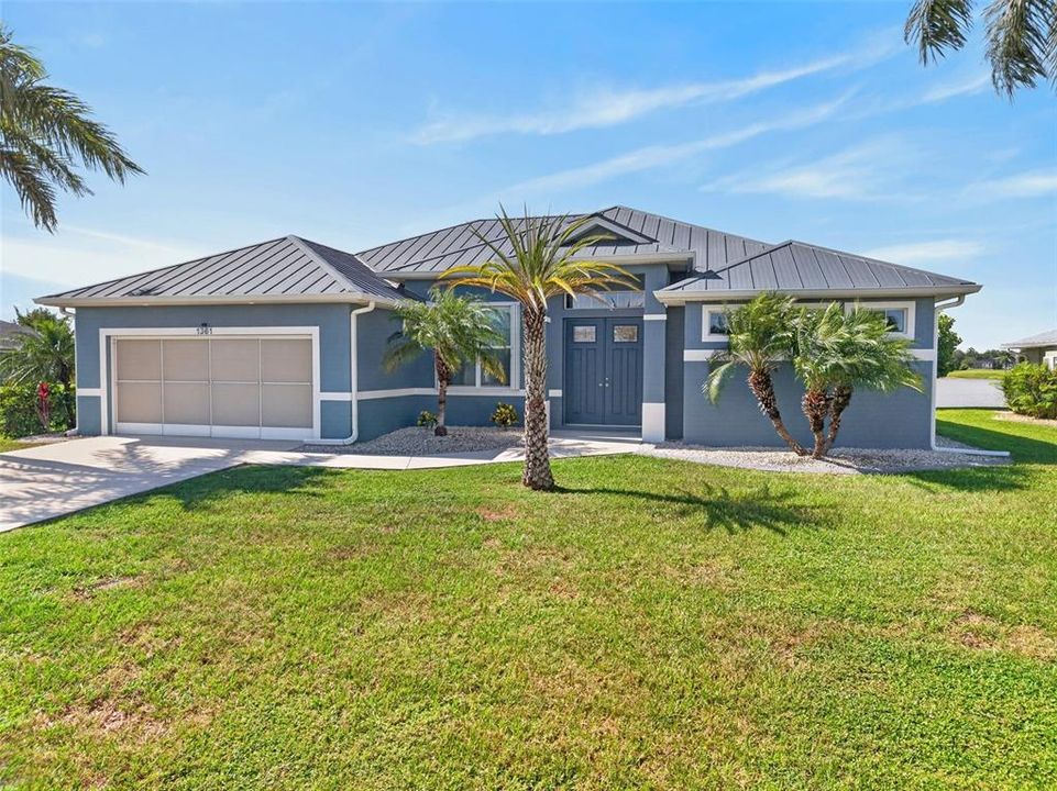 Active With Contract: $599,000 (3 beds, 2 baths, 2004 Square Feet)