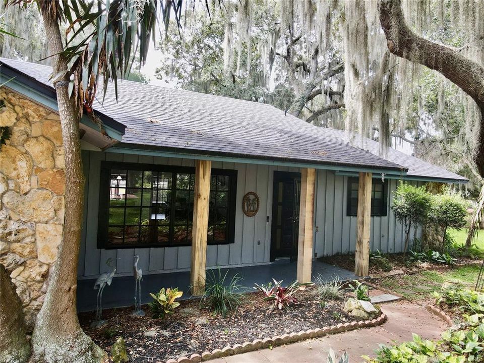 For Sale: $649,900 (3 beds, 2 baths, 2220 Square Feet)