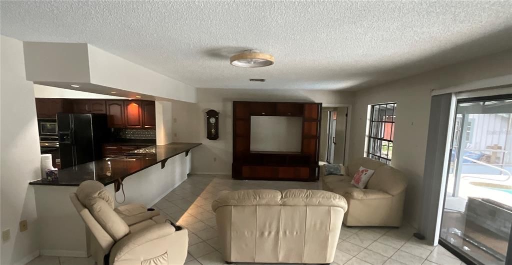 For Sale: $649,900 (3 beds, 2 baths, 2220 Square Feet)