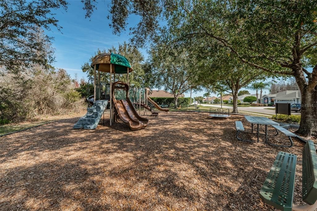 For Sale: $650,000 (4 beds, 3 baths, 2606 Square Feet)