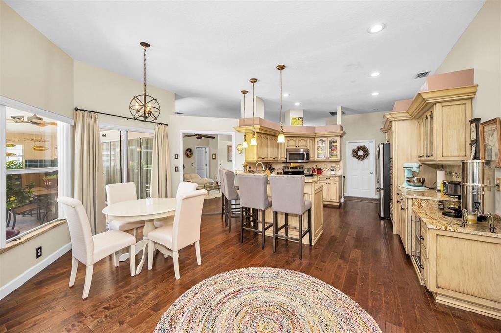 For Sale: $650,000 (4 beds, 3 baths, 2606 Square Feet)