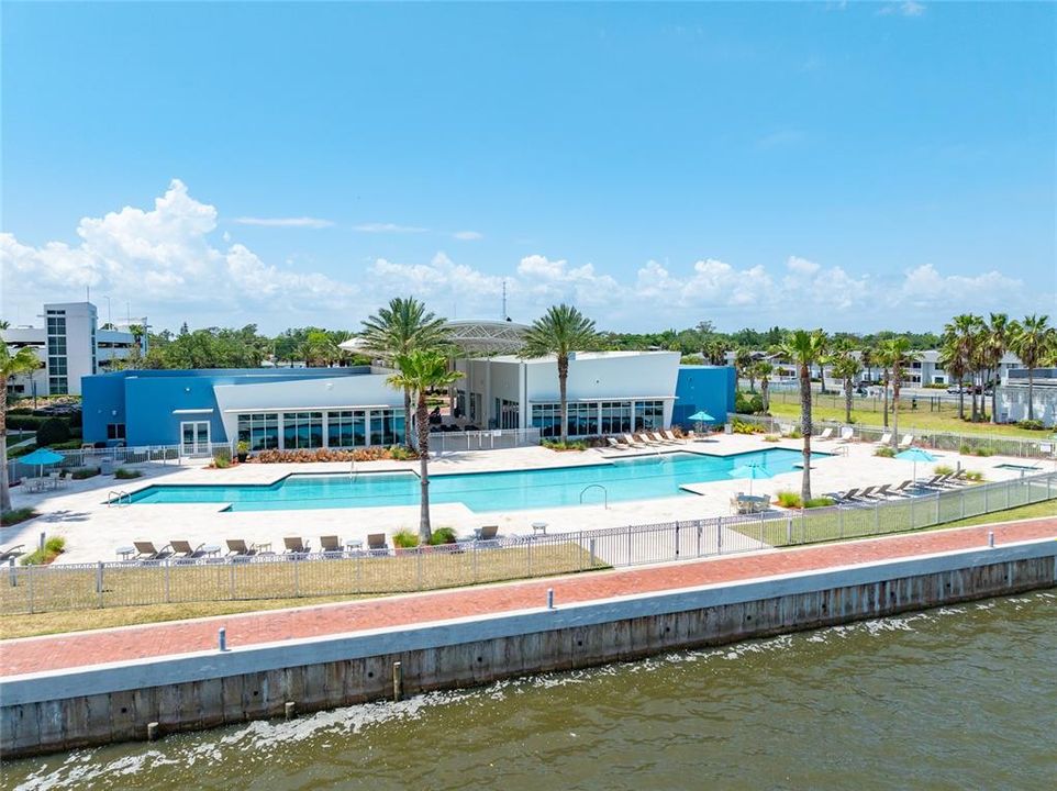 For Sale: $225,000 (2 beds, 2 baths, 1693 Square Feet)