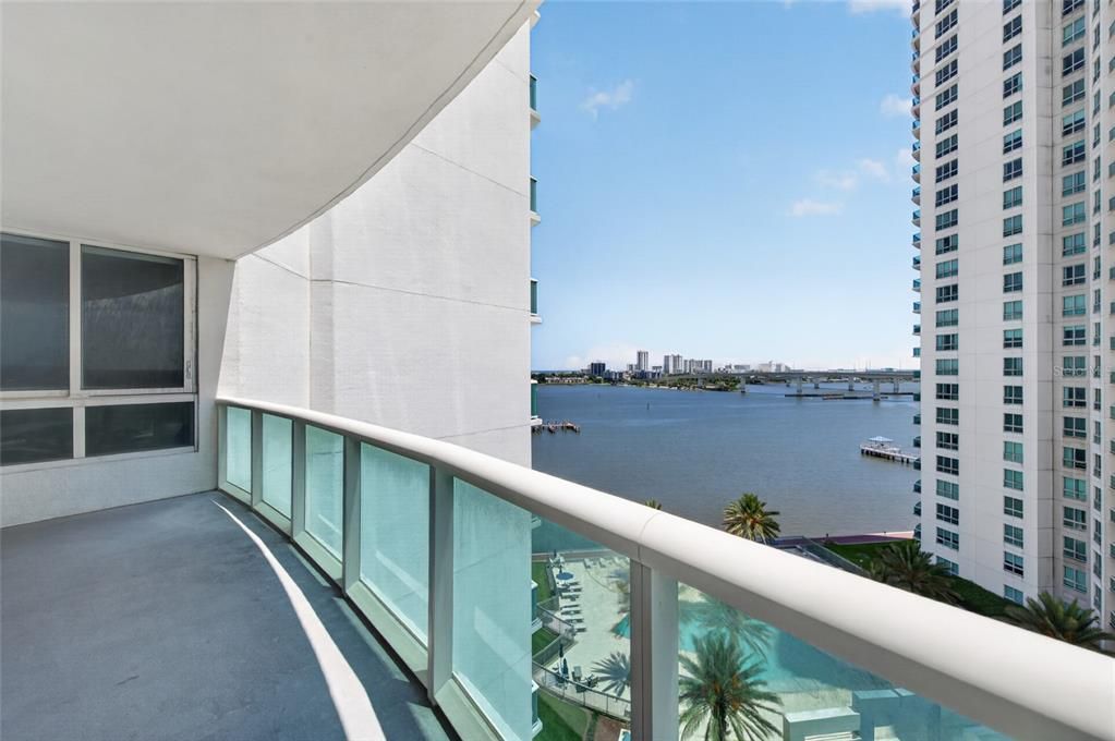 For Sale: $225,000 (2 beds, 2 baths, 1693 Square Feet)