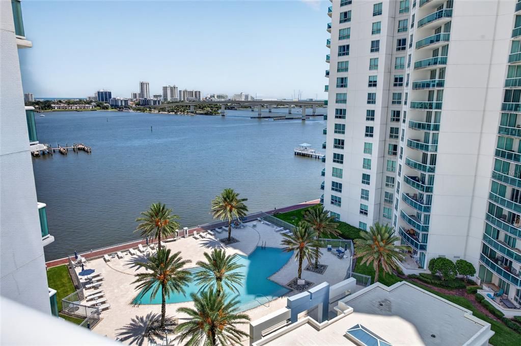For Sale: $225,000 (2 beds, 2 baths, 1693 Square Feet)
