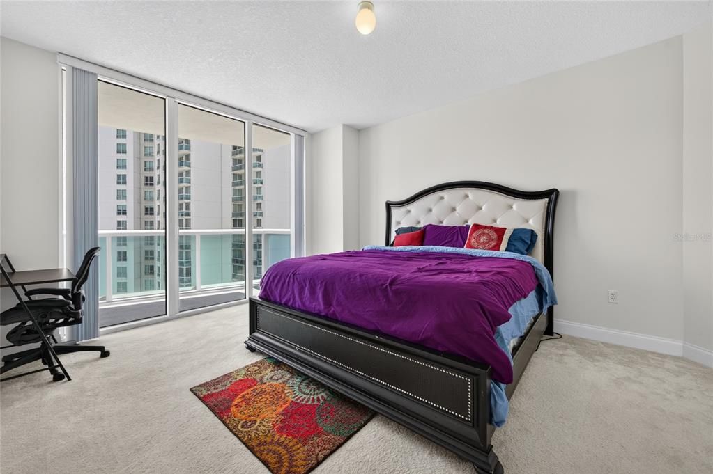 For Sale: $225,000 (2 beds, 2 baths, 1693 Square Feet)