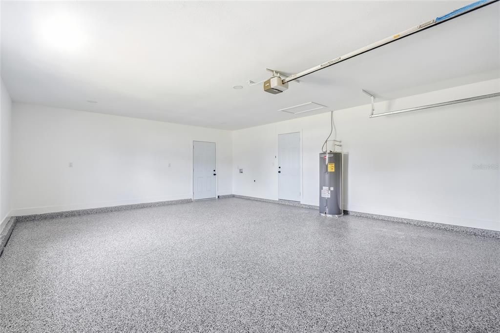 На продажу: $299,900 (4 спален, 2 ванн, 1428 Квадратных фут)