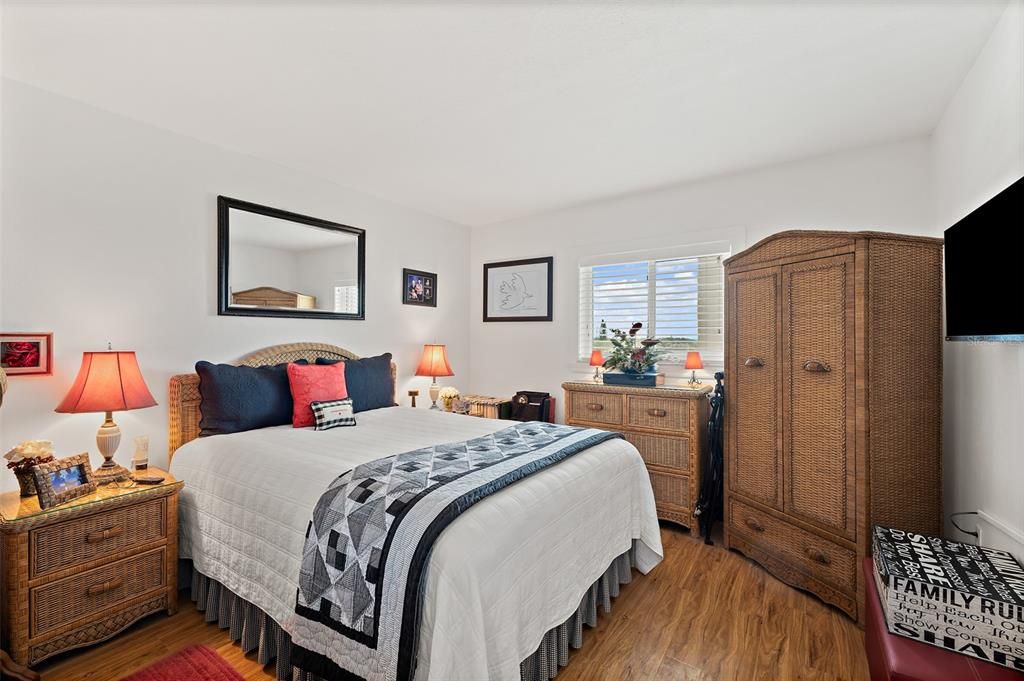 For Sale: $525,000 (2 beds, 2 baths, 1118 Square Feet)