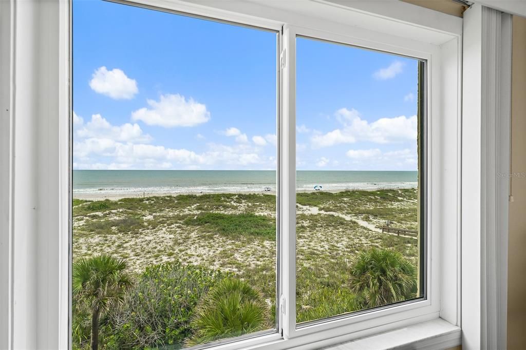 For Sale: $525,000 (2 beds, 2 baths, 1118 Square Feet)