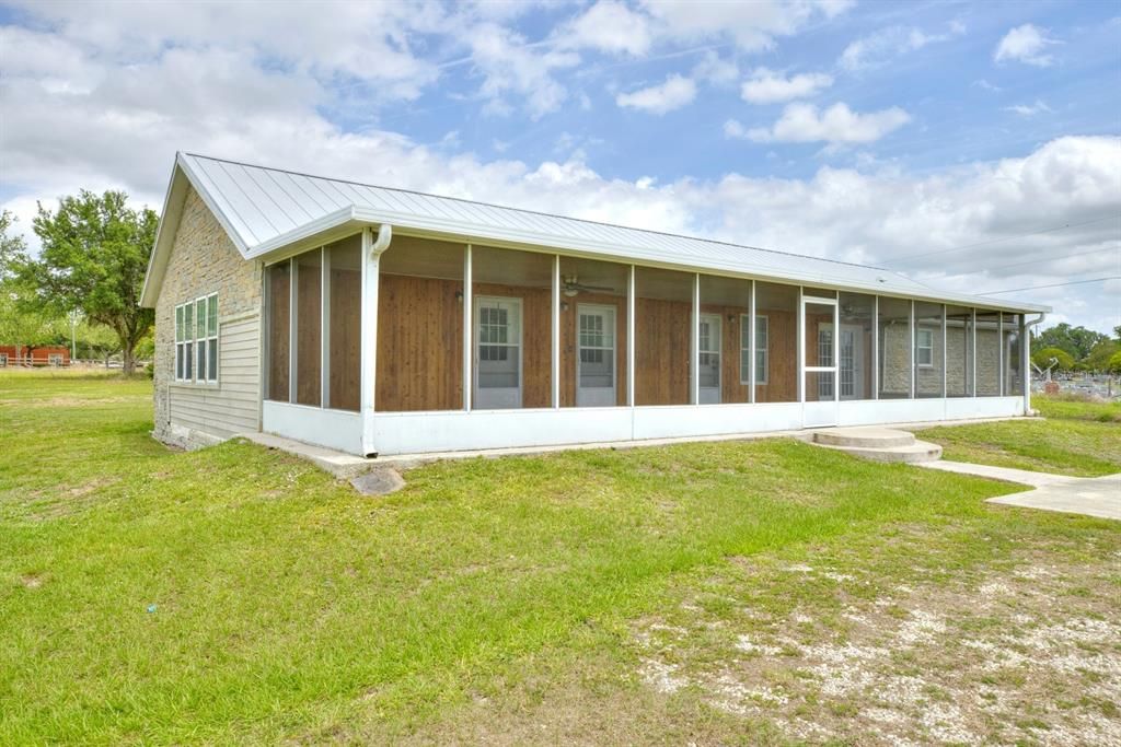 En Venta: $354,000 (4 camas, 2 baños, 2204 Pies cuadrados)