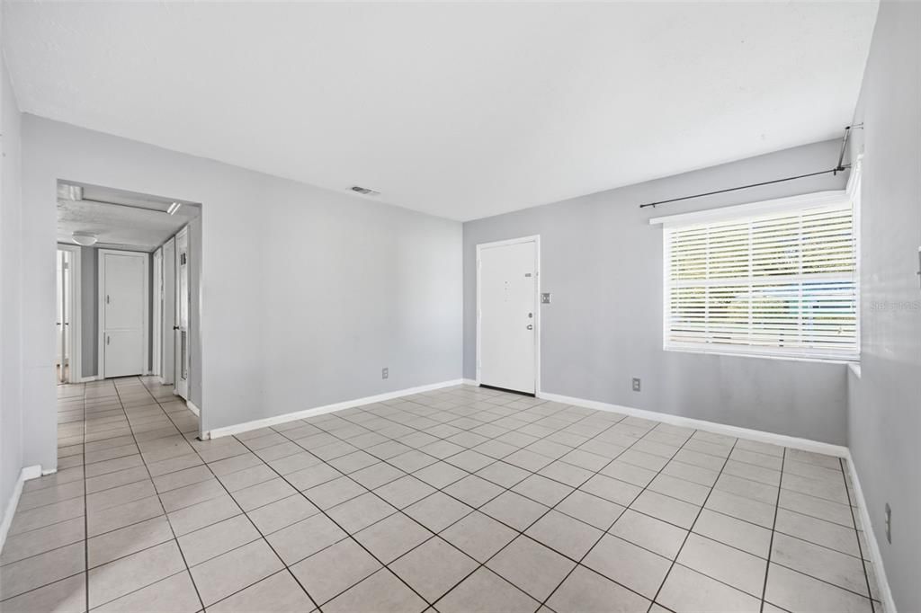 For Sale: $619,000 (2 beds, 1 baths, 1645 Square Feet)
